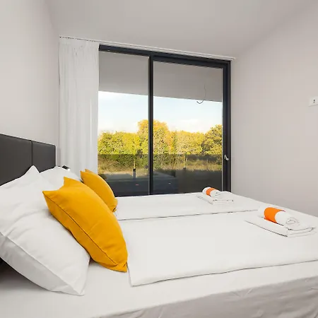 Del Mar Emotion Aparthotel Ližnjan