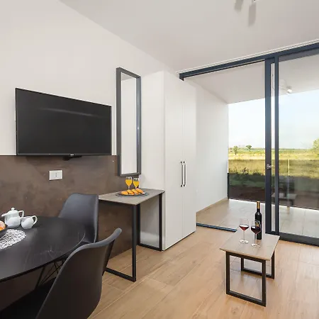 מלון דירות Del Mar Emotion 4*